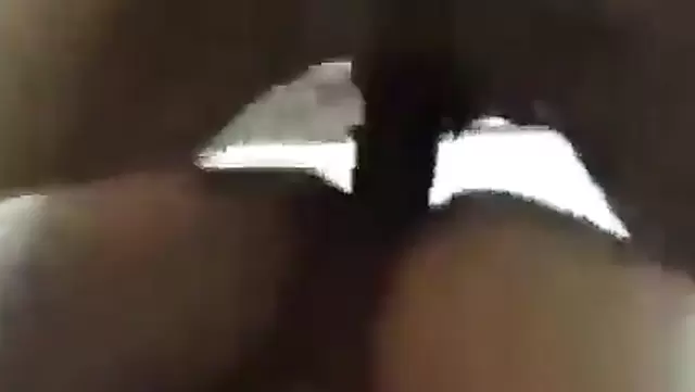 Kırgızistanlı hatun köpek pozisyonunda ateşli şekilde sikişiyor.